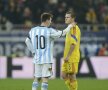 FOTO Reacţie debusolată » Imagini inedite cu Lionel Messi, prins în "războiul" Alexandru Bourceanu vs. Gabi Torje pentru tricou