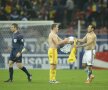 FOTO Reacţie debusolată » Imagini inedite cu Lionel Messi, prins în "războiul" Alexandru Bourceanu vs. Gabi Torje pentru tricou