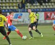 VIDEO+FOTO Oţelul cîştigă un meci nebun cu FC Braşov, 3-1, şi evadează din zona retrogradării