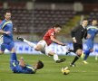 VIDEO "Cîini" de Europa » Dinamo o învinge pe Corona, 1-0, şi urcă pe locul 4