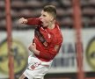 VIDEO "Cîini" de Europa » Dinamo o învinge pe Corona, 1-0, şi urcă pe locul 4
