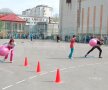GALERIE FOTO Părinţi provocaţi de copii la mişcare în Vaslui » Peste 200 de concurenţi au răspuns iniţiativei