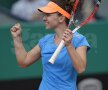 Test de iubire necondiţionată » Simona Halep a jucat două meciuri într-o zi, a cîştigat doar unul, dar a fost răsplătită permanent cu uralele fanilor români