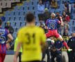 VIDEO+FOTO Cu o mînă pe titlu » Steaua a învins-o pe FC Braşov, 3-0, şi rămîne la 9 puncte de Astra
