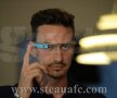 VIDEO+FOTO S-a deschis Steaua TV » Iasmin Latovlevici şi Lukasz Szukala au testat ochelarii Google Glass la lansare