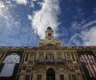 Madridul înseamnă doar Real și Atletico, tricourile fiind expuse la Puerta del Sol // Foto: Reuters