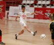 FOTO Suspans şi surprize! » Azi se joacă finalele Cupei Coca-Cola: cea mai importantă competiţie de fotbal în sală destinată elevilor