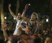 FOTO Sărbătoare de zile mari la Cibeles » "Galacticii" de la Real Madrid au sărbătorit alături de suporteri pînă la 6:30 dimineaţa!