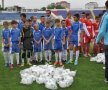 GALERIE FOTO Miodrag Belodedici şi Jean Vlădoiu au împărţit mingi copiilor din Botoşani: "Vrem să revitalizăm fotbalul românesc"