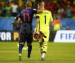 Robben l-a consolat pe Iker după meci, foto: reuters