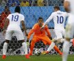 VIDEO şi FOTO Uruguay - Anglia 2-1 » Luis Suarez păstrează speranţele sud-americanilor! Englezii sînt aproape eliminaţi
