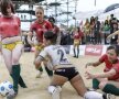 VIDEO+FOTO Mondial incendiar » Modele topless s-au înfruntat într-un meci de fotbal pe plajă!