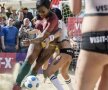 VIDEO+FOTO Mondial incendiar » Modele topless s-au înfruntat într-un meci de fotbal pe plajă!