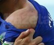 VIDEO+FOTO Interziceţi ”Canibalul”! » Adio Mondial? Luis Suarez riscă pînă la doi ani suspendare după ce şi-a înfipt dinţii în umărul lui Giorgio Chiellini