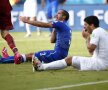 VIDEO+FOTO Interziceţi ”Canibalul”! » Adio Mondial? Luis Suarez riscă pînă la doi ani suspendare după ce şi-a înfipt dinţii în umărul lui Giorgio Chiellini