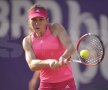 FOTO A chinuit-o un pic » Simona Halep a avut nevoie de 3 seturi pentru a o învinge pe Monica Niculescu! Mîine, finala cu Roberta Vinci