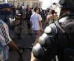 Bătăi în afara stadionului » Poliţia a dispersat 300 de manifestanţi cu gaze lacrimogene în apropiere de Maracana