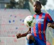 GALERIE FOTO Nicandro Breeveld a făcut primul antrenament sub comanda lui Gâlcă: "Am venit la Steaua cu inima deschisă şi voi da totul aici!"