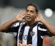 FOTO Un fan a făcut o poză cu toată colecţia de tricouri ale echipelor la care a jucat Ronaldinho