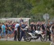 UPDATE FOTO Incidente la intrarea pe stadionul "Vasil Levski" » Fanii Stelei s-au bătut cu forţele de ordine