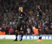 Demba Ba şi Oguzhan Ozyakup, foto: Reuters