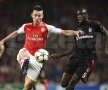 Laurent Koscielny şi Demba Ba, foto: Reuters