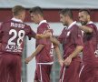 VIDEO şi FOTO Despărţire amînată » Florin Călin îi calmează pe suporteri cu un gol în prelungiri!
