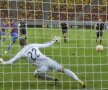 Rusescu a transformat penalty-ul obţinut de Keşeru şi a făcut 2-0