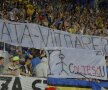 Ameninţat de ploieşteni » Banner şocant al fanilor Petrolului la adresa arbitrului Sebastian Colţescu!
