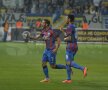 FOTO şi VIDEO Steaua învinge Petrolul cu 3-2, după un meci cu de toate! Roş-albaştrii rămîn lideri în Liga 1