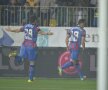 FOTO şi VIDEO Steaua învinge Petrolul cu 3-2, după un meci cu de toate! Roş-albaştrii rămîn lideri în Liga 1
