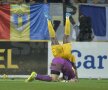 FOTO şi VIDEO Steaua învinge Petrolul cu 3-2, după un meci cu de toate! Roş-albaştrii rămîn lideri în Liga 1