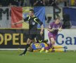 FOTO şi VIDEO Steaua învinge Petrolul cu 3-2, după un meci cu de toate! Roş-albaştrii rămîn lideri în Liga 1