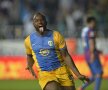FOTO şi VIDEO Steaua învinge Petrolul cu 3-2, după un meci cu de toate! Roş-albaştrii rămîn lideri în Liga 1