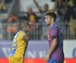 FOTO şi VIDEO Steaua învinge Petrolul cu 3-2, după un meci cu de toate! Roş-albaştrii rămîn lideri în Liga 1