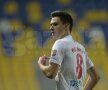 FOTO Nebunie pe ”Ilie Oană” » Fortuna Cîmpina a sperat 91 de minute la o minune, dar a fost spulberată de Dinamo în prelungiri