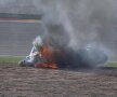 VIDEO A luat foc pe pistă! Accident grav la MotoGP: pilotul a suferit o arsură pe mîna stîngă!