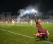 VIDEO+FOTO Prea buni şi în zece » Dinamo s-a distrat în Giuleşti, 3-0 cu Rapid, deşi a jucat aproape tot meciul în inferioritate
