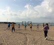 Plaja este şi pentru antrenament » Bootcamp la mare al ”Fabricii de Performanţă”