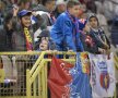 În tribune au fost destui copii, în ciuda orei tîrzii de disputare a partidei