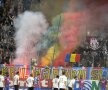 GALERIE FOTO "Petrecerea" din tribune i-ar putea costa pe stelişti! Roş-albaştrii ar putea juca meciul cu U Cluj fără spectatori