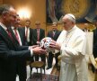 FOTO Jucătorii şi conducătorii lui Bayern Munchen au fost primiţi de Papa Francis la Vatican