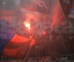FOTO Atmosferă incendiară la derby » Coregrafii spectaculoase ale galeriilor