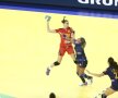 GALERIE FOTO Cît de spectaculos, dar şi cît de dur poate fi un meci de handbal! Cum au suferit fetele noastre în duelul cîştigat cu Spania, 22-20