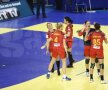 GALERIE FOTO Cît de spectaculos, dar şi cît de dur poate fi un meci de handbal! Cum au suferit fetele noastre în duelul cîştigat cu Spania, 22-20