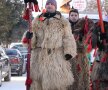 FOTO Urat şi plimbat cu sania! » Preşedintele Cornel Şfaiţer a fost sorcovit de întreaga localitate natală