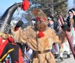 FOTO Urat şi plimbat cu sania! » Preşedintele Cornel Şfaiţer a fost sorcovit de întreaga localitate natală