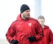 GALERIE FOTO Dinamoviştii au revenit din vacanţă » Ce jucători au lipsit de la primul antrenament al lui Mihai Teja