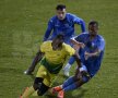 VIDEO şi FOTO CS U Craiova - Anzhi Makhachkala 0-1 » Sorin Cârţu a făcut o criză de nervi şi era să se ia la bătaie cu ruşii!