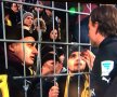 VIDEO+FOTO Scandal monstru la Dortmund » Roman Weidenfeller şi Mats Hummels au fost băgaţi în şedinţă de ultraşi după eşecul cu Augsburg